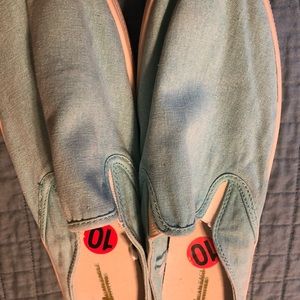 American Eagle slides